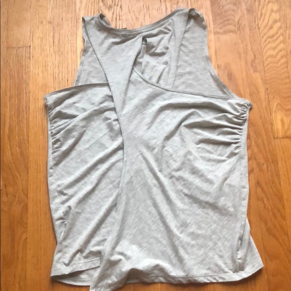 ❤️3/$15❤️ Victoria Secret Open Back Tank - Picture 5 of 8